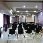 Metropolitan Hotel 4*