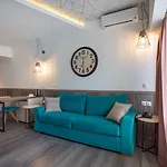 Metropolitan Hotel 4*
