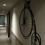 Metropolitan Hotel 4*