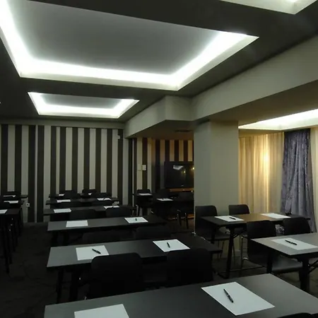 ホテル Metropolitan 4*