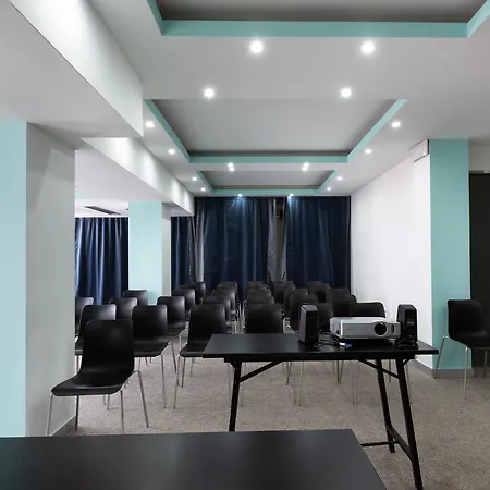 Hotel Metropolitan 4*