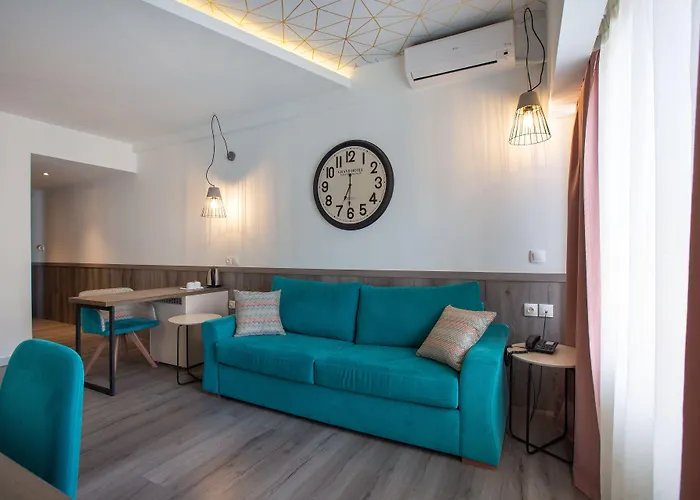 Metropolitan Hotel 4*